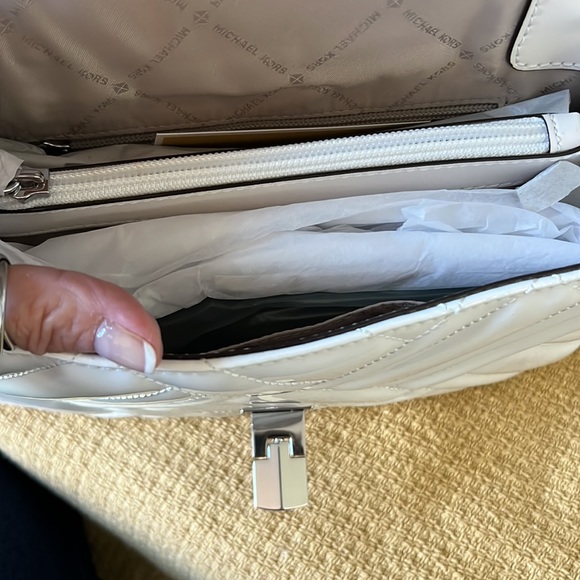 Michael Kors Peyton Optic white shoulder bag. NWT - Picture 2 of 5